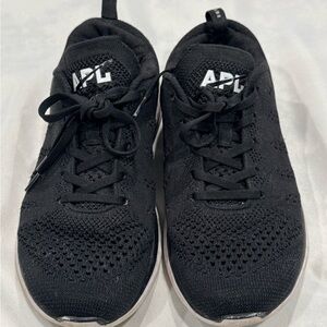 APL TechLoom Pro Sneakers Black Knit Running Shoes Womens 8.5 Athletic